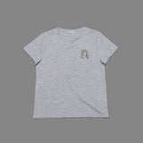 Graues T-Shirt mit Regenbogen und Dackel