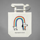 Große Stofftasche mit Regenbogen-Dackel-Print für den Tierschutz